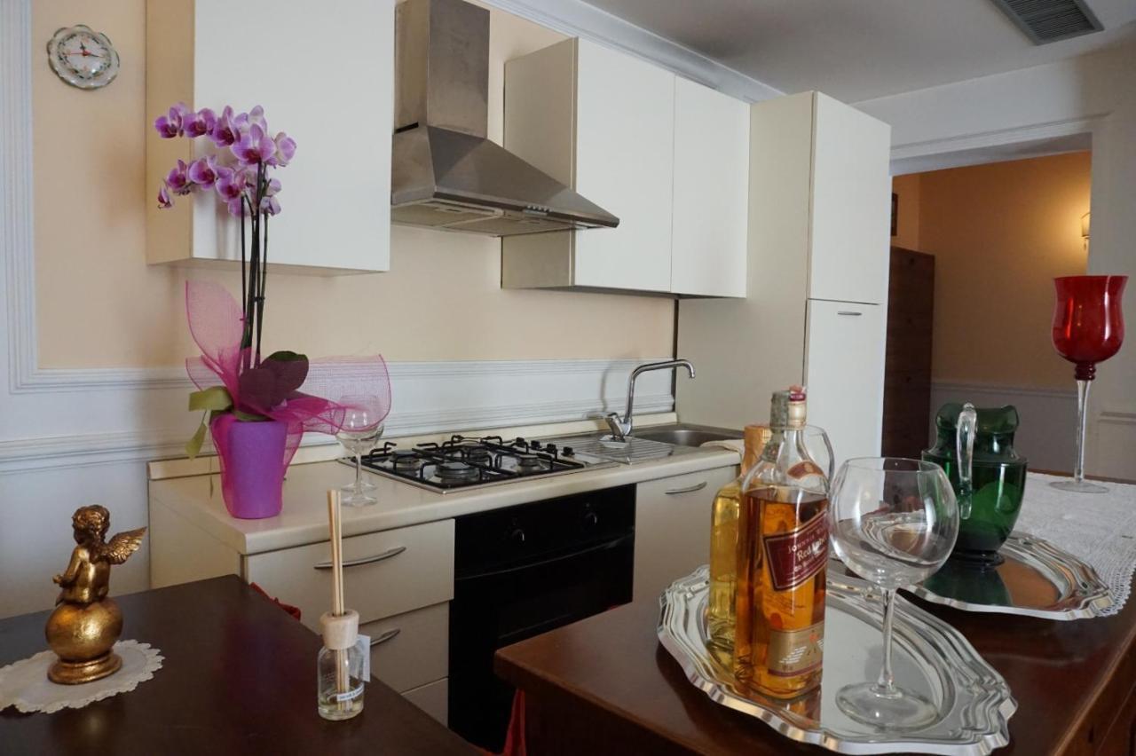 קטאניה Elegante Appartamento Centro Storico מראה חיצוני תמונה