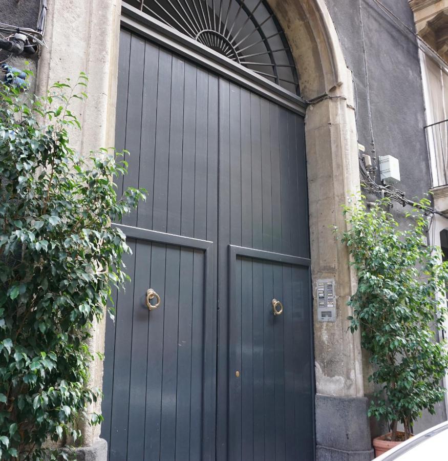קטאניה Elegante Appartamento Centro Storico מראה חיצוני תמונה