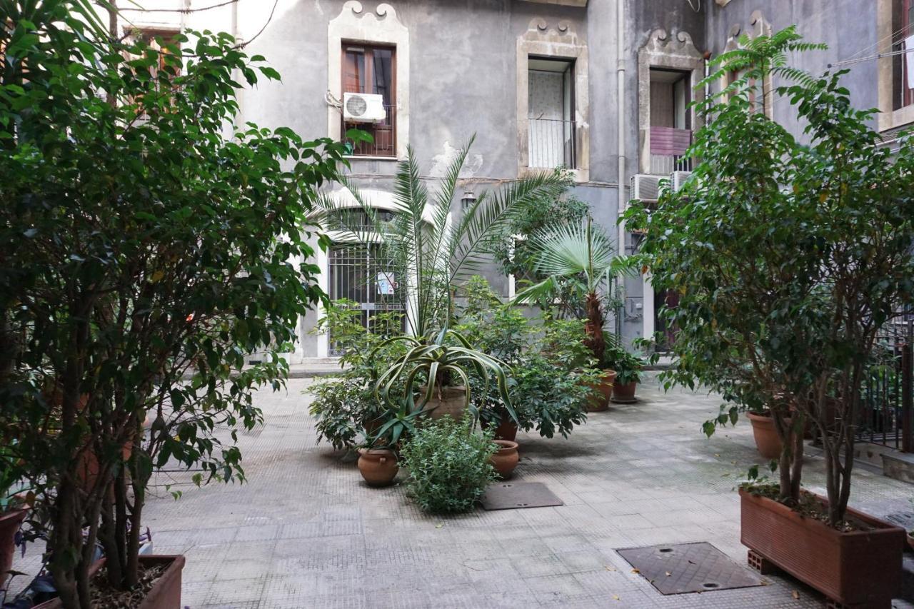 קטאניה Elegante Appartamento Centro Storico מראה חיצוני תמונה